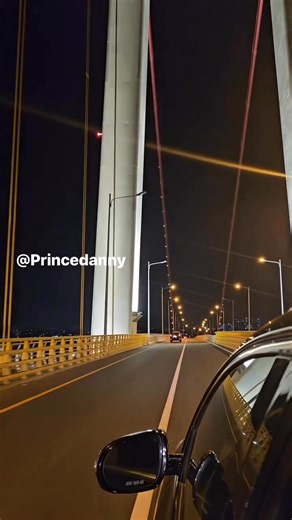 Driving across the Maputo–Katembe Bridge—the largest suspension bridge in Africa—is a spectacular experience. 🇲🇿🫶🏾 | Prince Danny
