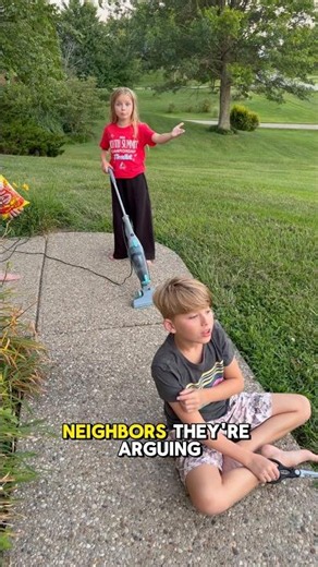 Neighborhood drama is clearly better than Netflix! 🍿🤣🙈 #drama #comedy #shorts