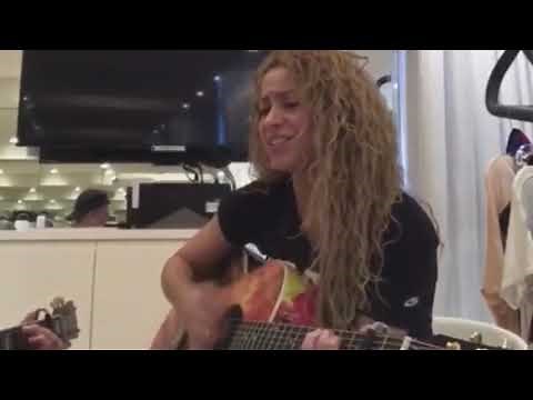Shakira - Amarillo (Live Unplugged)