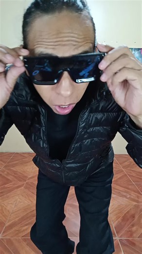 #elmaestrodeldisfraz #holamundo