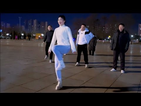💝💃🎶曳步舞《北国之春》悦耳动听，满满的回忆，欢快好看！