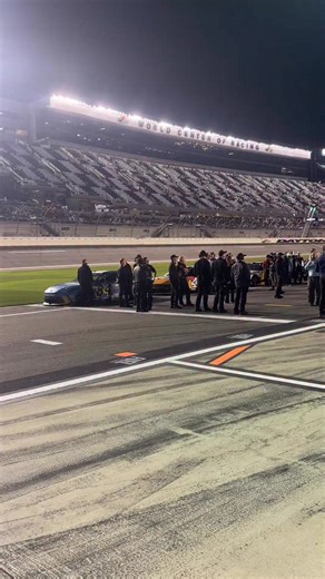 Daytona 500 qualifying is underway at the World Center of Racing. | Thomas Cook TV