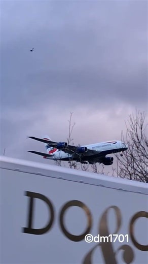 British Airways A380 on final approach at LHR/EGLL runway 27L