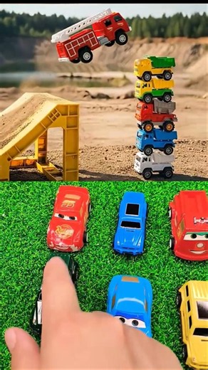 ONLY GENIUSES PICK THE RIGHT CAR 🚗#cartoys#toys#shorts