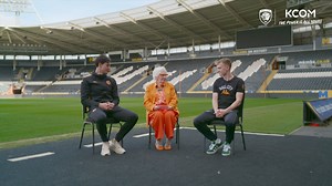 We are proud to announce that our powerful partnership with KCOM will continue for another three years 🤝 To celebrate, ‘KCOM Nan’ chatted to Alfie Jones and Matty Jacob! 🗣️ More information can be found here ➡ https://www.wearehullcity.co.uk/news/2025/april/17/hull-city-and-kcom-renew-partnership-to-power-up-local-communities/ | Hull City