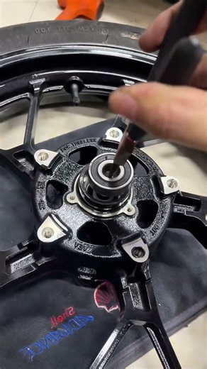 PERFECT Fit! Watching Bearings Slide into Place with Heat 🚀