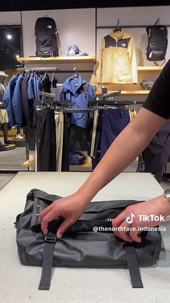 Shop the Base Camp Voyager Messenger Bag for Style and Function