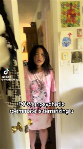 I’ve been laughing at this video for 3 days of this girl having problems with her roommate they in the comments talking about yall both need to take a nap lmaoooooo