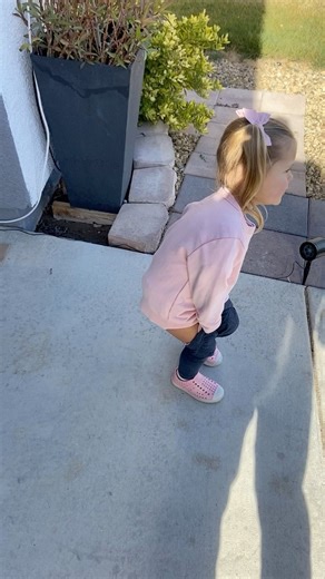 150K views · 863 reactions | When ya gotta go, ya gotta go! #pottytraining #funnyvideo #toddlerlife #pottytrainingproblems | Mama Lo | Facebook