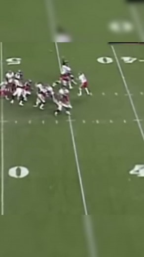 LMAO your a BOT #juke #football #fyp #viral #bot #lol #capcut #greenscreen