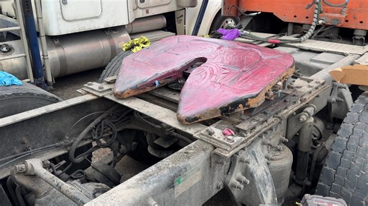 Rebuilding a Fontaine Fifth Wheel for Optimal Performance