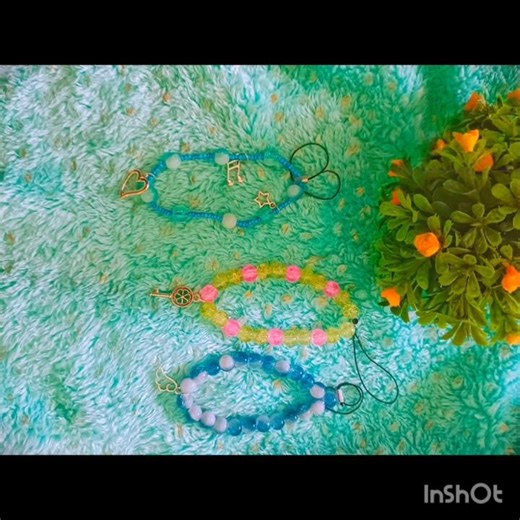 cell phone key chains 😍