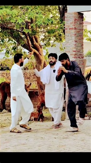 CH Meri girlfriend bhaj Gai #Viral#Trending#Comedy#Funnyshorts#ComedyShorts#Pranks#FunnyMoments#Meme