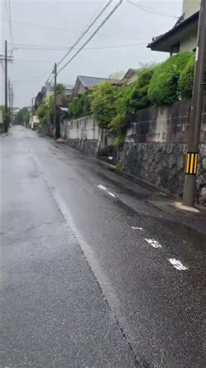Wandering through the quiet streets and hidden alleys of Japan’s neighborhood villages 🇯🇵