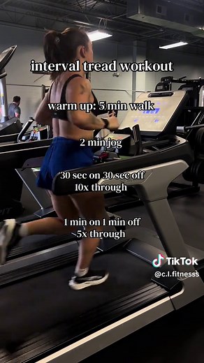 easy quick interval treadmill work!!! only had about 35 minutes today to get in some speed work on the tread, here it is: 5 min warm up walk 2 min jog 30 sec on 30 sec off 10x 1 min on 1 min off 5x 5 min walk (also I felt like I was sprinting and I look so slow 😭😂) #training #fyp #workout #treadmill #intervaltraining