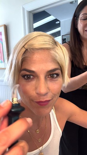 Learning from the best! Terri, founder of @GUIDE BEAUTY, uses the GUIDE Brush Set, Eyeliner Duo, and Shadow Palette on me 🧡 now, where to go with this full face?