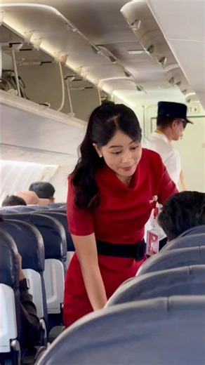 Instructions from Pramugari #pramugaricantik #trending #travel #viral #aviation #flightattendant