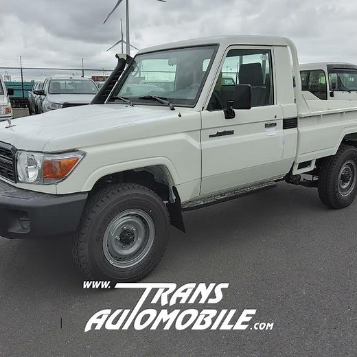 Pick-up Toyota Land cruiser 79 hzj 79 single cab 4.2L Diesel Manual 3 seats PWR REF : 218