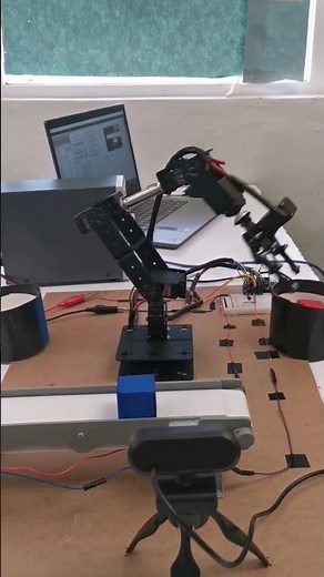 Brazo robótico seleccionador de colores con Matlab. #programming #robot #engineer #robotics #matlab