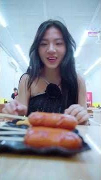 Ăn uống phè phỡn hết 5 triệu mà gái xinh định để bạn trả hết là sao #shorts