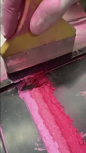 textureCustom designs/shades 🎨Brands/influencers—DM for samples! 👉 #b2b #makeup #cosmeticsfactory