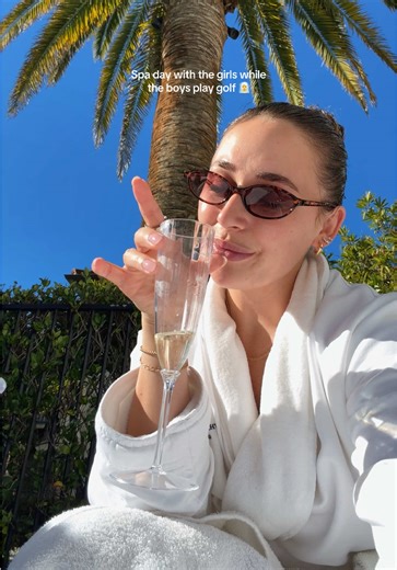 and a dinner rez booked 🥰 #spa #girlsday