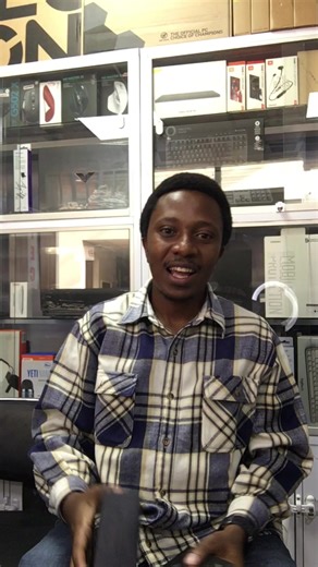 HP 715 Rechargeable Multi-Device Mouse. When you need a mouse to make your life easier, this clickable companion works as hard as you do. > Tailor the 6 programmable buttons to fit you and your workstyle through HP Accessory Center. Create app specific shortcuts, fine-tune sensitivity, calibrate hyper fast scroll speed, and more to maximize your personal productivity. > With multi-OS compatibility you can pair quickly to almost anything. Switch swiftly between up to 3 saved devices. You can conn