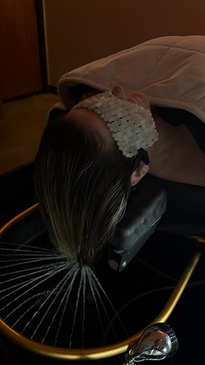 Did you know massage helps balance hormones while releasing endorphins, serotonin, dopamine, and oxytocin!! Studies show an average 30% drop in cortisol (which tends to rise with shorter days and longer nights) after one single massage!! Are you wanting a new way to help overcome seasonal blues?? Book a scalp revival with a massage add on or message me for a full body one hour massage 💆🏻‍♀️ | Mea’s macrames