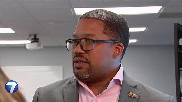 ‘A community problem;’ Parents, district meet to discuss concerns with school transportation