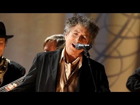 Bob Dylan and Granddaughter’s Emotional Duet Goes Viral