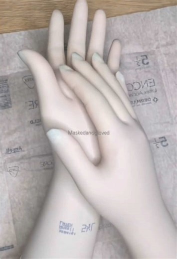 Gloves ASMR – short preview✨ 👉 Full video on YouTube (link in bio). 👉 For gloves & custom content → DM 💬. #latexgloves #gloves #surgicalgloves #surgicalglove #glovesasmr