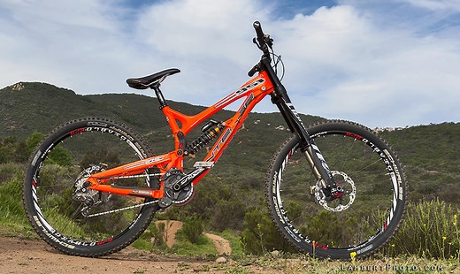 Exclusive First Ride: Intense 951 Evo – 650B DH Racer