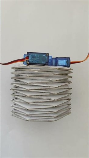 Se mueve por dentro #experiment #diy #ingenieria #robot