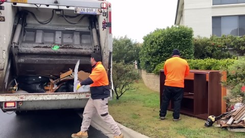 Unexpected Campbelltown Clean-Up: Spontaneous Filming of the Popular Bulk Waste Truck