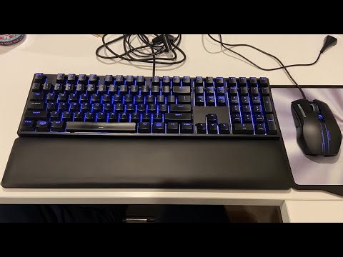 Thrift Shop Find: 10 Year Old CM MasterKeys Pro L RGB Keyboard