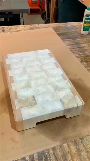 Applying Mineral Oil Finish to Cherry & Poplar Butcher Block. #diywoodworking | VD 183