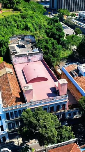 SVRVRV on Instagram: "Neste Sábado! SVRVRV 05 ANOS 🥵 com @karimolenash @lagoon.lurve e o pink terrace com esse pistão ao ar livre! 5 Anos de Baile, Encontros, Excessos, Suor e Liberdade! ISSO É MUITO SVRVRV! 🥵🥵🥵"