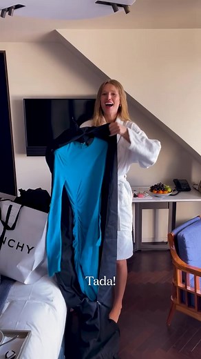 19K views · 47 reactions | Model Toni Garrn hat VOGUE mit zur Givenchy-Show bei der Paris Fashion Week genommen. #voguegermany #pfw #givenchy | VOGUE Germany | Facebook