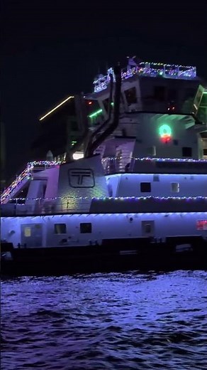 Christmas Ship Parade Begins! 🎄🚤 Black Friday Magic