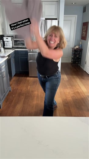 A ring is round and has no end and that’s how long I’ll do this trend 🤣 #perfectloop #tiktokteacher #themuthership