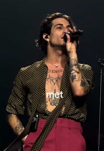 I crashed my car, oh, baby, I was flyin', and I talked to God, He couldn't get me higher than the first time we met… There's nothing like the first time, the first time we met! @Damiano David #damianodavid #lyricsfromthestage 🎥 : @A 💖