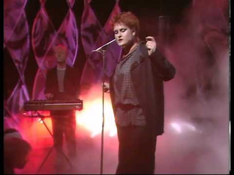 Yazoo - Don't Go (Live at Top of the Pops in 1982)