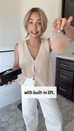 The Original Nipple Cover on Instagram: "The difference really speaks for itself 😌 We don’t have time for saggy + sad. A little lift goes a long way ✨ #NippiesLifts #NoBraClub"