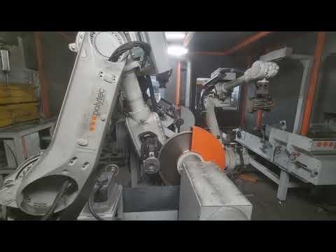 Deburring and shot blasting cell