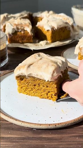 One Bowl Pumpkin Spice Latte Cake #veganbaking #pumpkinspiceseason #vegandessert