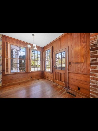 Tucked away in charming Homerville, Georgia, “The Helmstead” is a stately two-story home modeled after the George Wythe home in Williamsburg, Virginia. “The Helmstead”, as it is lovingly called, was the home of the Homerville Hostess, Jane Helms. The Helmstead is a 5-bedroom, 5-bath Georgian-style brick home with tons to love. The home has features that include marble floors, a Honduran mahogany staircase, Pecky Cypress paneling, built-in shelving and cabinetry, heart pine flooring, 3 fireplaces