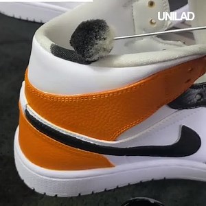41M views · 60K reactions | This ultra-precise sneaker customisation is ridiculously satisfying  | LADbible Australia | Facebook