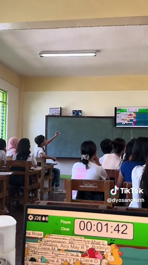 Duck Race Oral Recitation Fun for English 9
