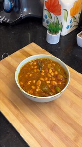 5.6K views · 44 reactions | Pachaverkadalai kara kulambu❤️✨ | Kulambu recipe #short #kulamburecipe #karakulambu | mangais_kitchen | Facebook