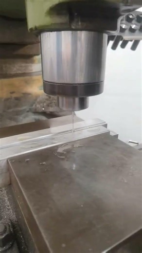 A Ø0.50 mm hole… machined by milling?